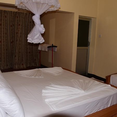 Swiss Garden Tourist Rest Hotel Anuradhapura Eksteriør billede