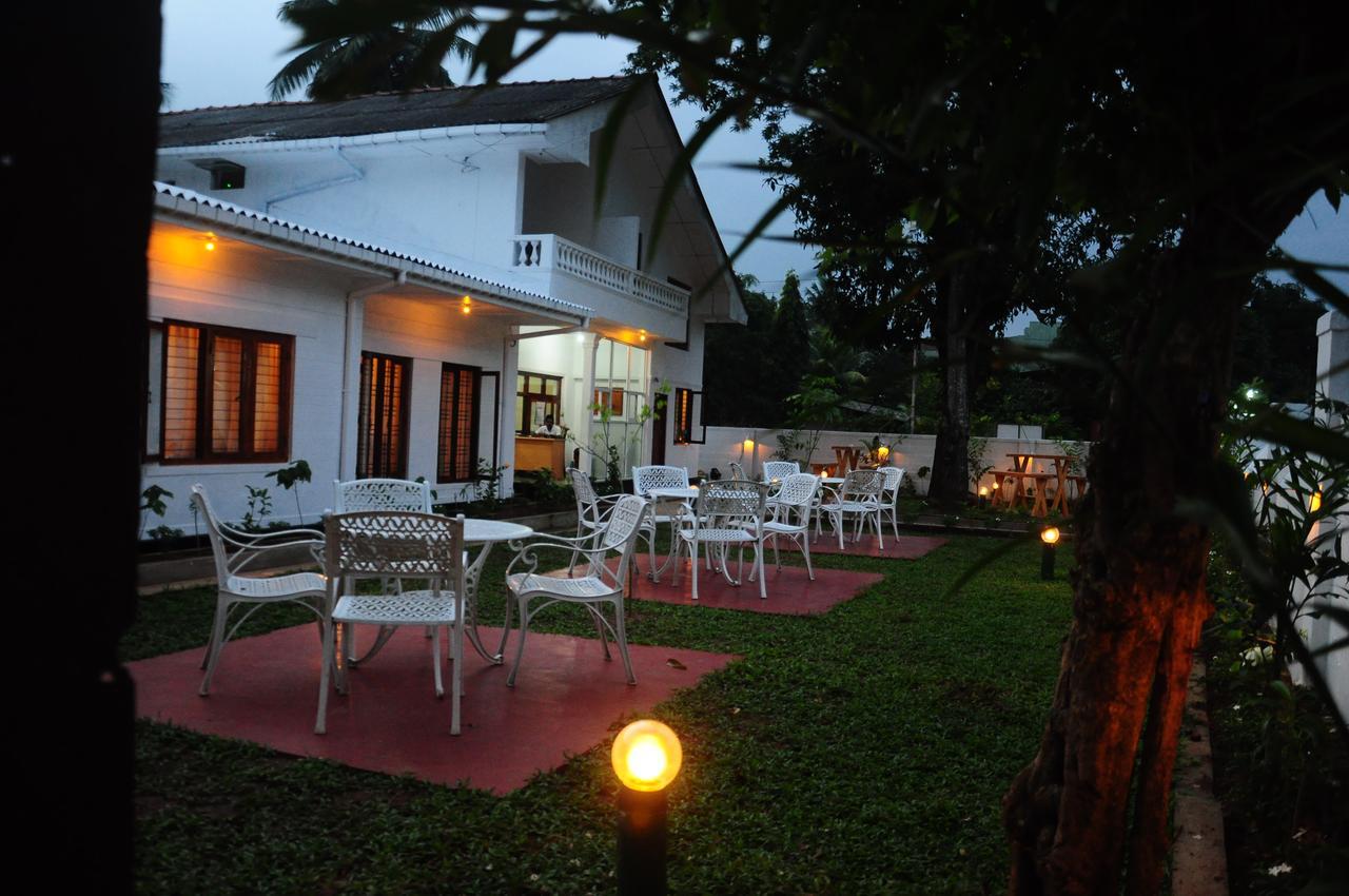 Swiss Garden Tourist Rest Hotel Anuradhapura Eksteriør billede
